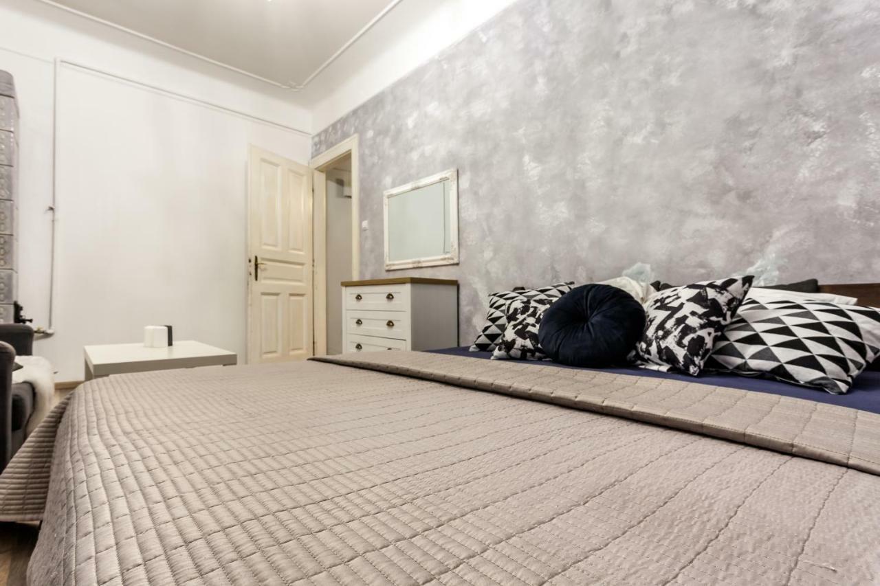 Apartment On Sharanevycha Lwów Zewnętrze zdjęcie